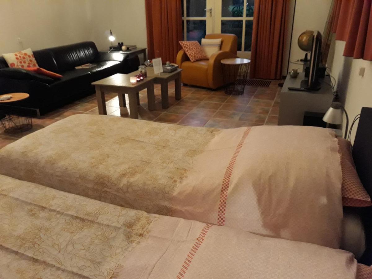 Vakantiehuisje Achter Odiliapeel Extérieur photo